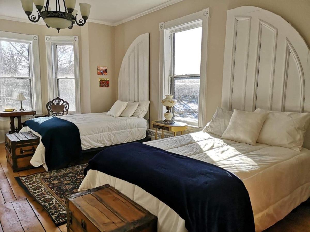 Carlisle House Inn Annapolis Royal Room photo
